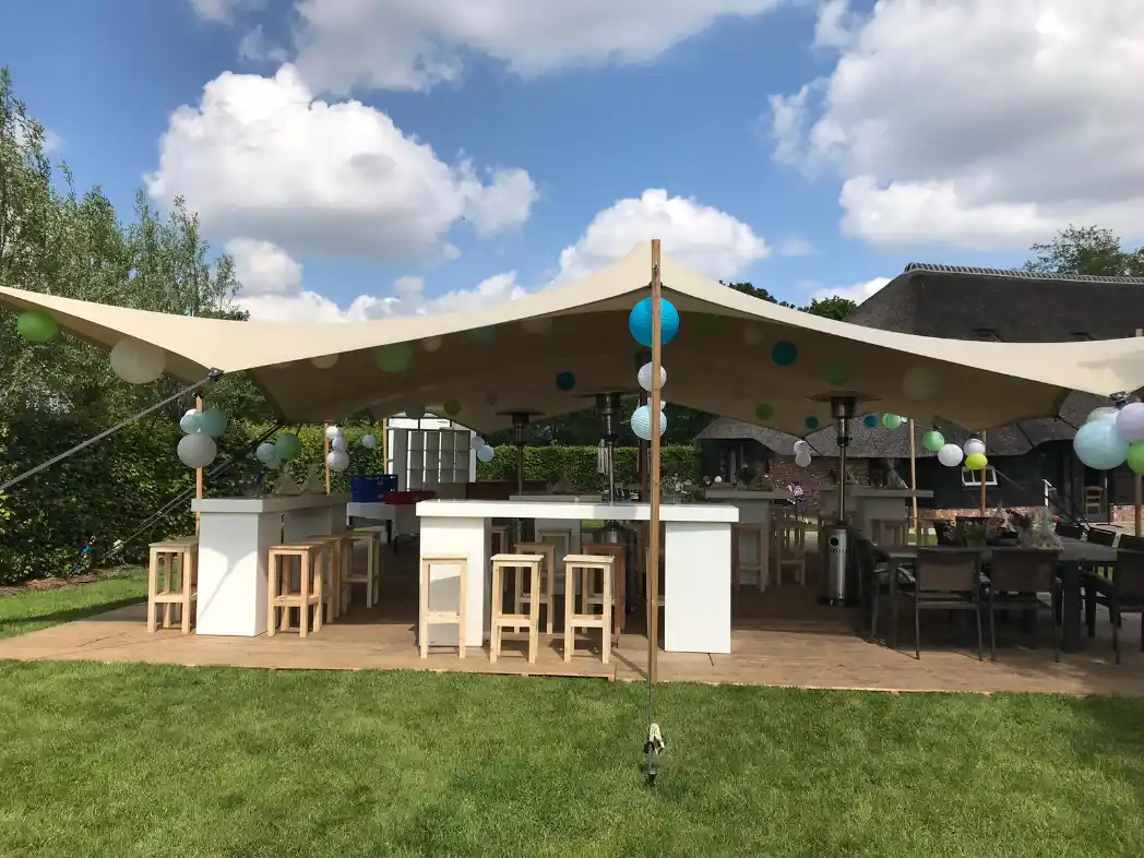 Stretchtent ook perfect bij slecht weer